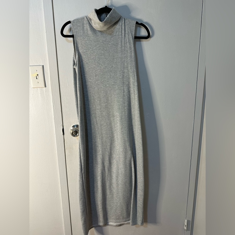 Grey long sleeveless sweater dress with mock neck - Picture 1 of 1